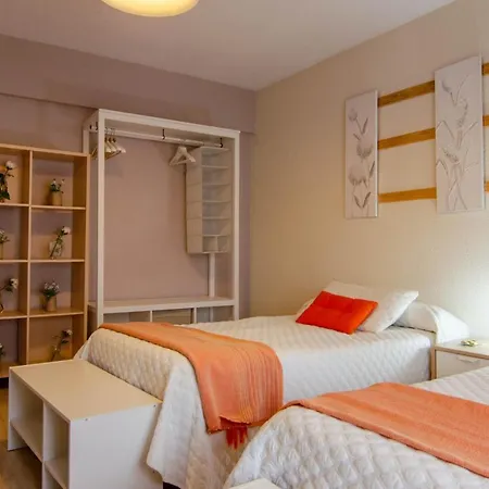 Apartment Domus Salamanca. Melchor Cano. Centro. 4 *