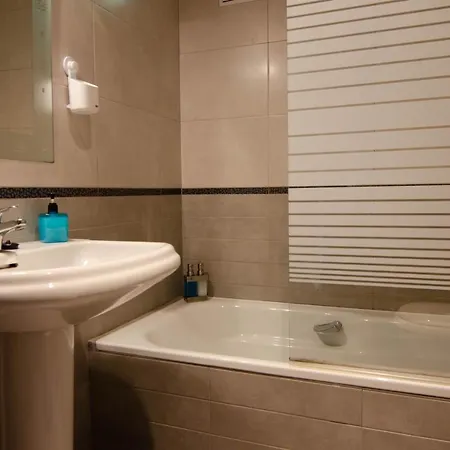 Apartamento Domus Salamanca. Melchor Cano. Centro. 4 *